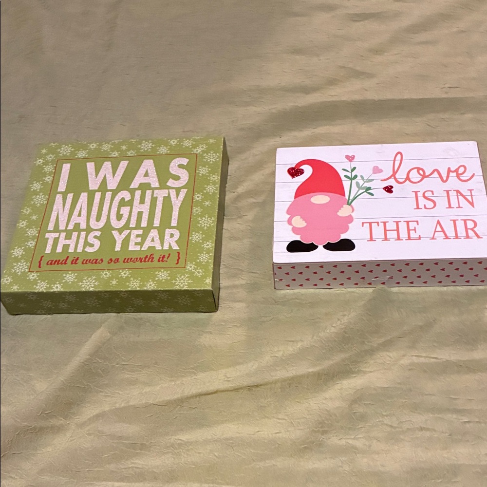 Valentines & Christmas Decorative Signs Bundle